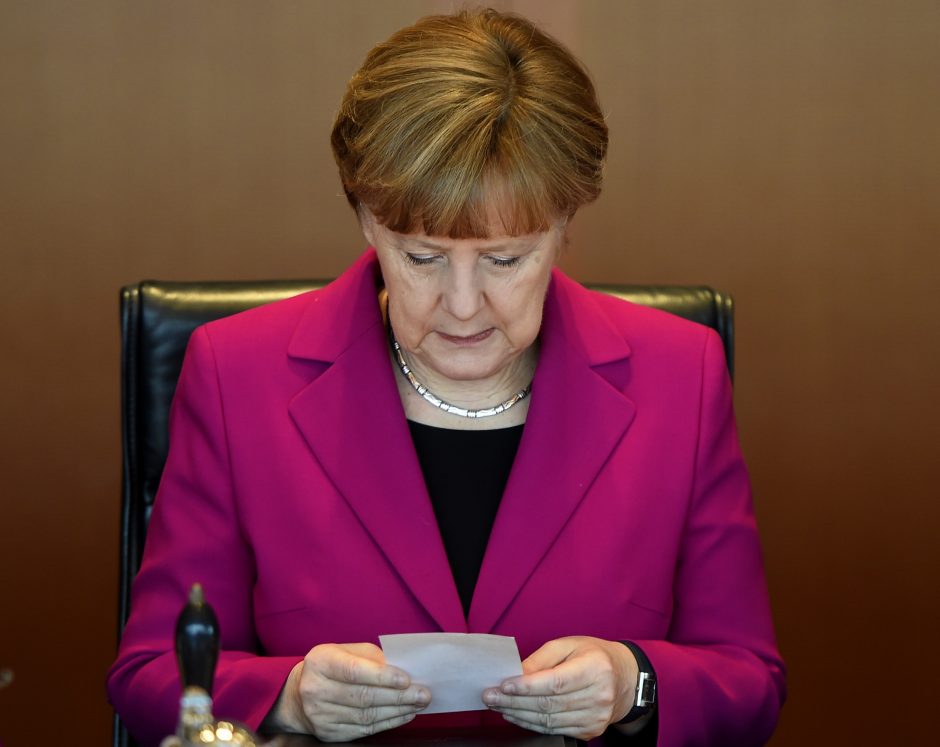 A. Merkel: sankcijos Rusijai turi būti susietos su Minsko susitarimų įgyvendinimu
