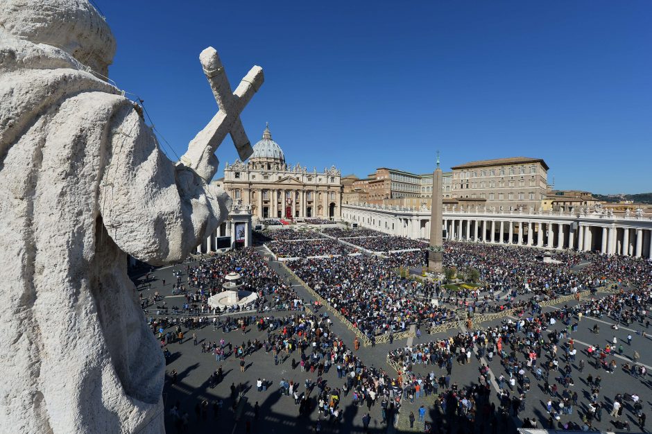 Italija ir Vatikanas dalysis finansų ir mokesčių informacija
