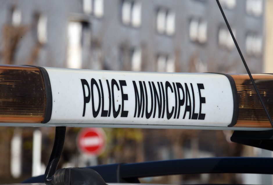 Prancūzijos policija per operaciją prieš džihadistus suėmė du asmenis