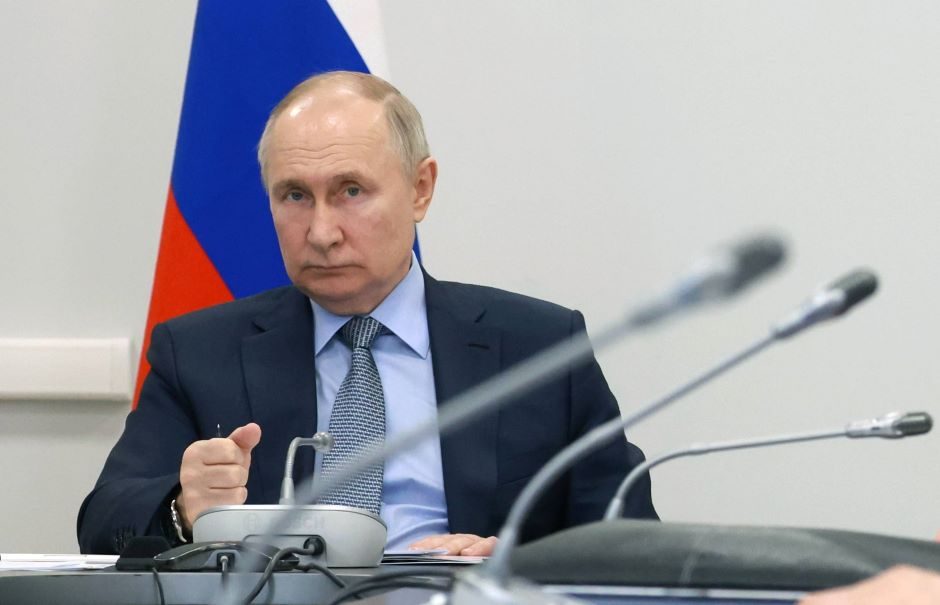 V. Putinas: akivaizdu, kad kariuomenės lėktuvą numušė Ukraina