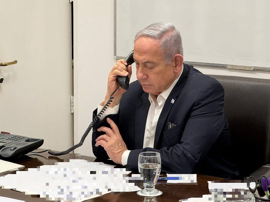 B. Netanyahu teigimu, į Irano antpuolį būtina atsakyti sumaniai