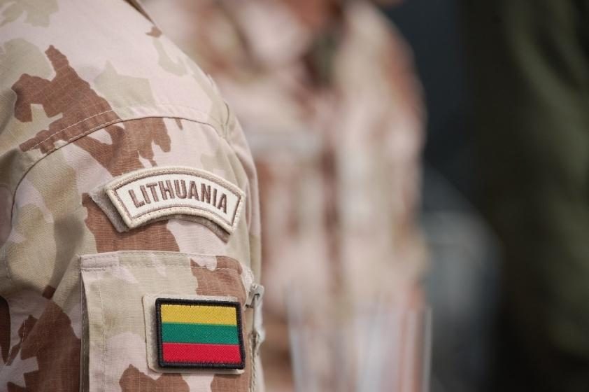 Lietuvoje toliau didėja pasitikėjimas kariuomene
