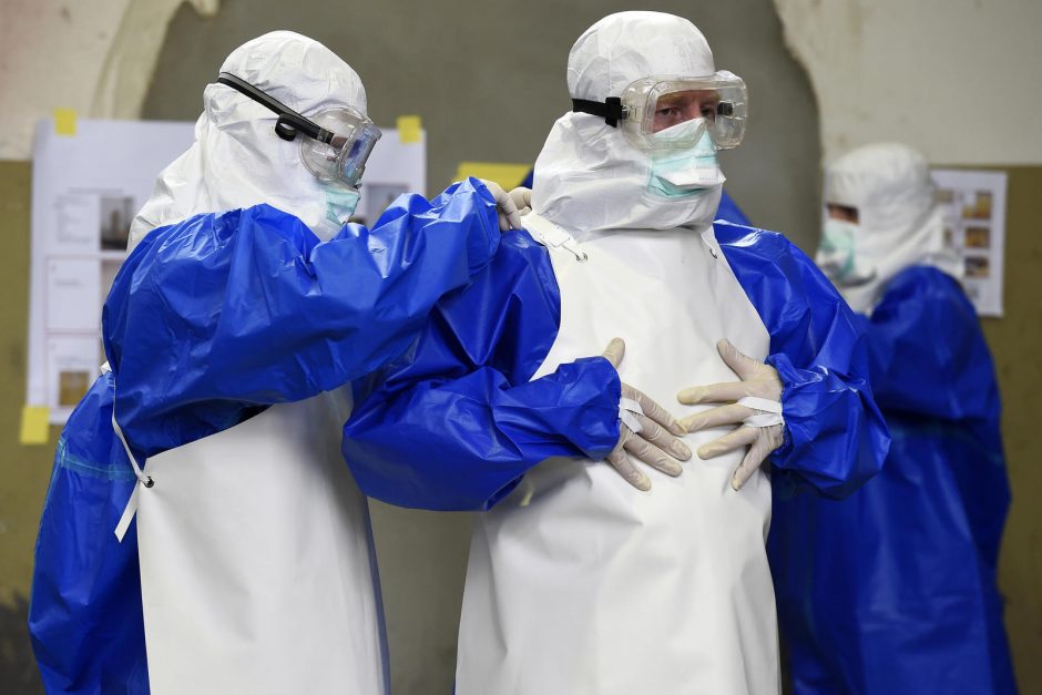 ES skyrė 24 mln. eurų vakcinos ir vaistų nuo Ebolos paieškai