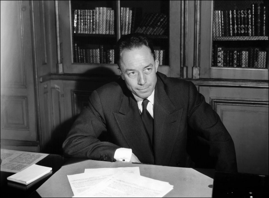 Virš židinio rastas A. Camus rašytas laiškas J. P. Sartre'ui