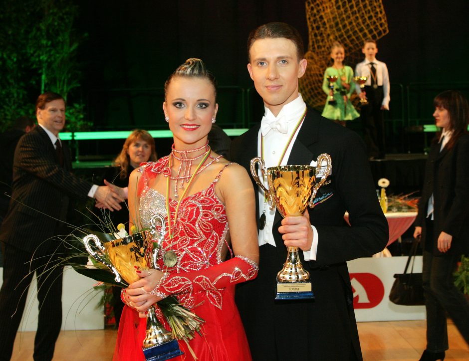 A. Bižokas šeštą kartą laimėjo pasaulio profesionalų klasikinių šokių čempionatą