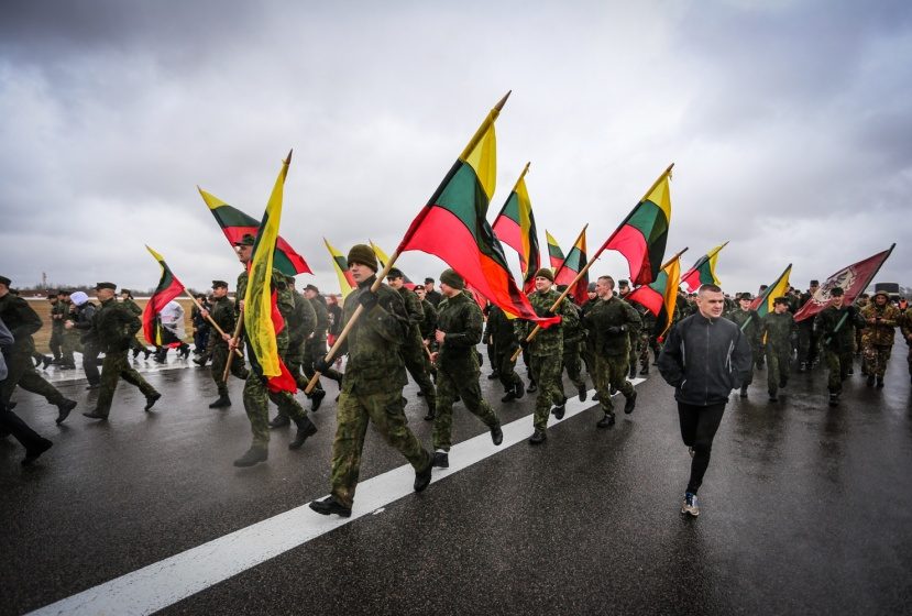 Daugiau nei 1,5 tūkst. bėgikų paminėjo Lietuvos įstojimo į NATO metines