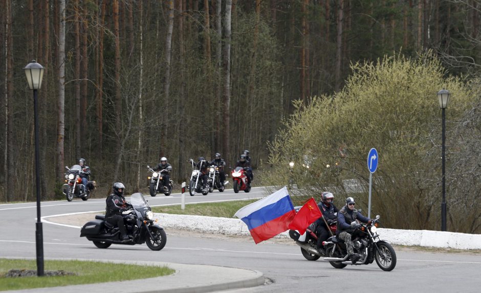 Rusija reikalauja Lenkijos paaiškinimo dėl baikerių