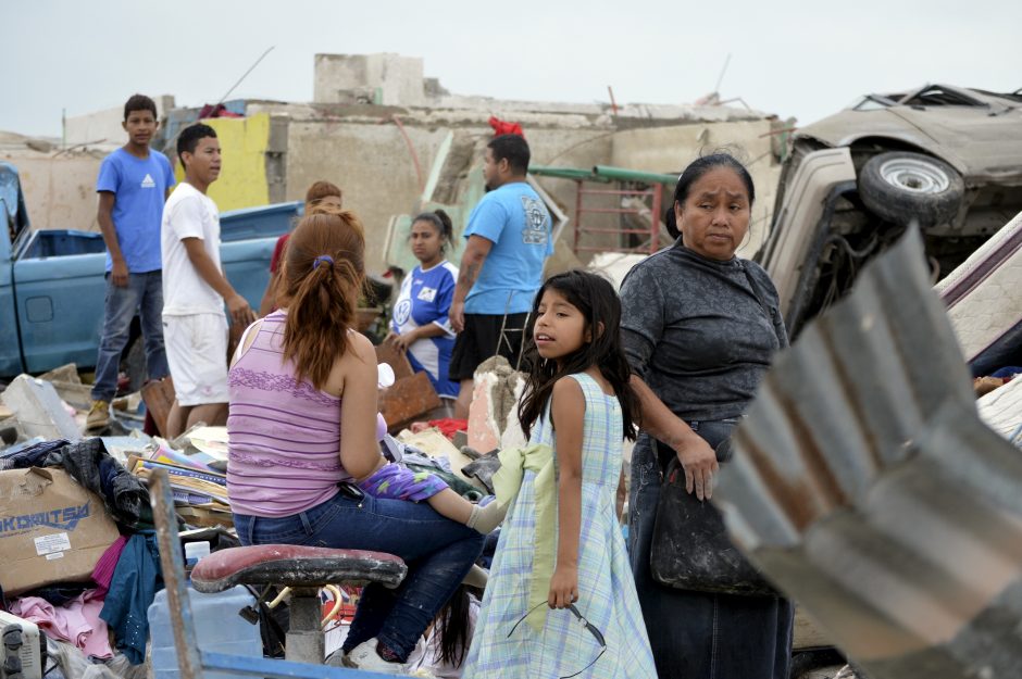 Meksikos pasienio mieste viesulas nusinešė 10 gyvybių