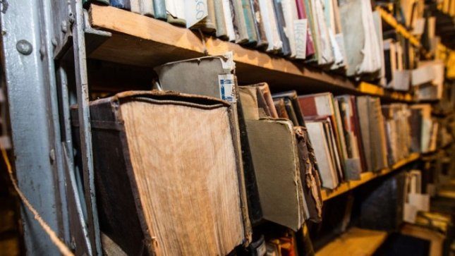 Perskaitytas knygas – į makulatūrą ar nereikalingų knygų biblioteką?
