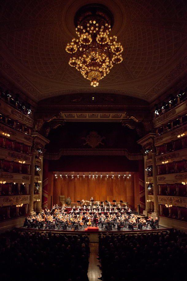Milano „La Scala“ orkestrui Vilniuje diriguos muzikos garsenybė