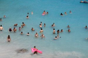 Uždaryti Maljorkos paplūdimiai: į jūrą pateko išmatų