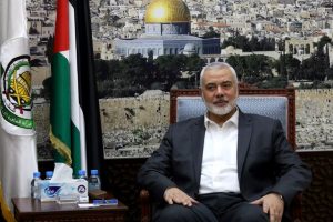 „Hamas“ lyderis išvyko iš Egipto, kur derėjosi dėl paliaubų Gazos Ruože
