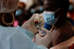 Kongo profesorius, atradęs Ebolos virusą: mirtina ir bauginanti liga nugalėta