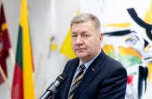 Baigėsi parašų rinkimo terminas prezidento rinkimuose: V. Tutkus į VRK atvyko paskutinėmis minutėmis
